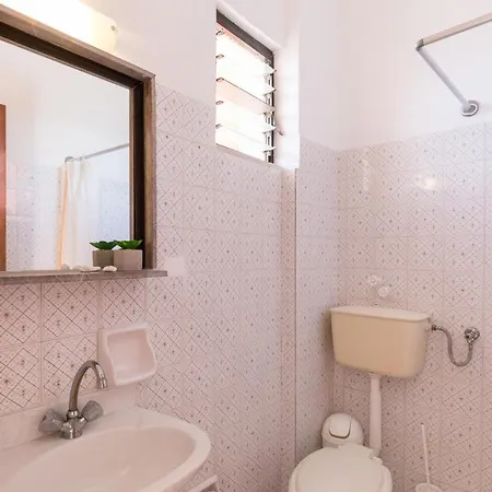 Seaside Budget By Konnect, Beach Apartament Ýpsos
